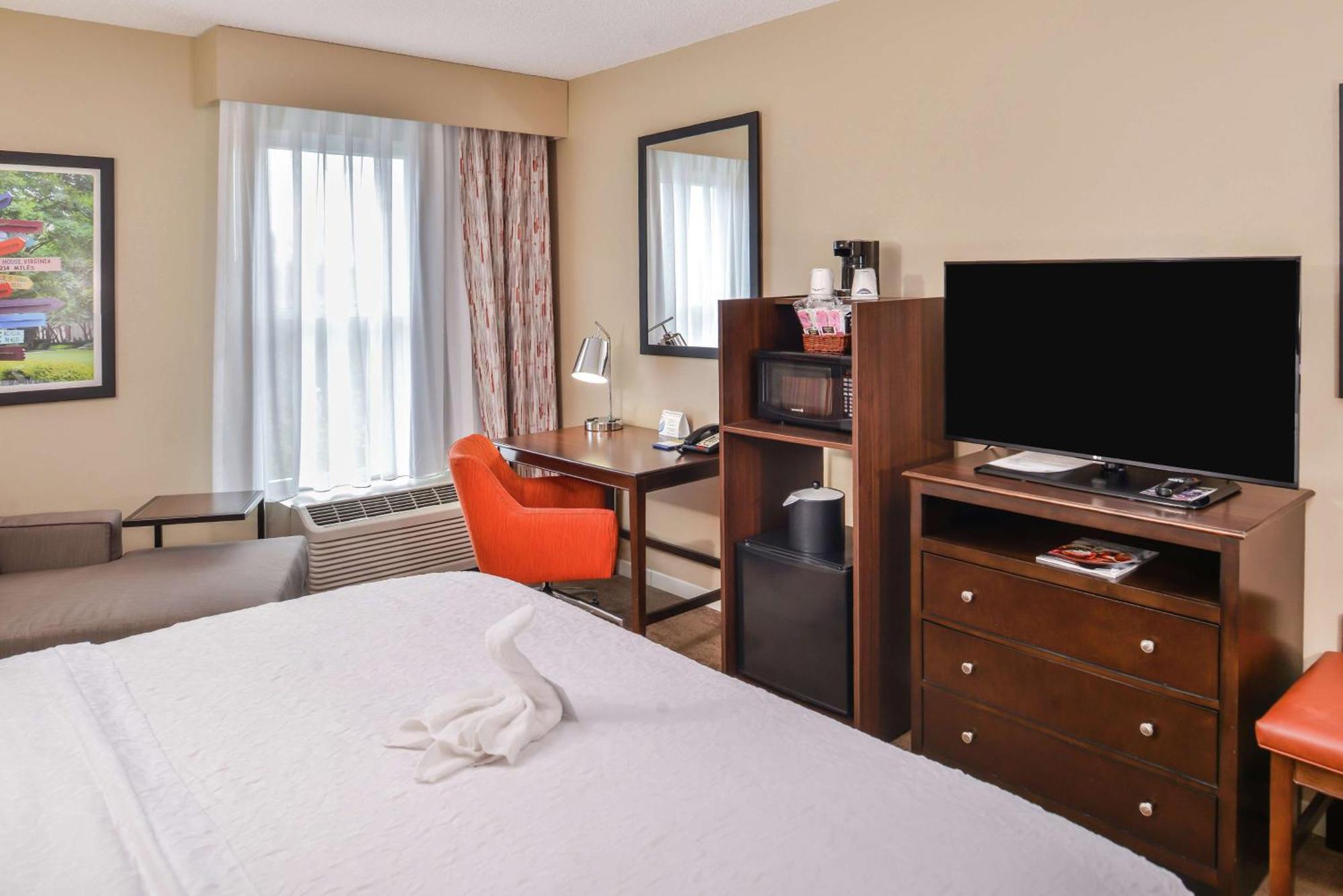 Hampton Inn & Suites Charlotte Arrowood Rd Exteriér fotografie