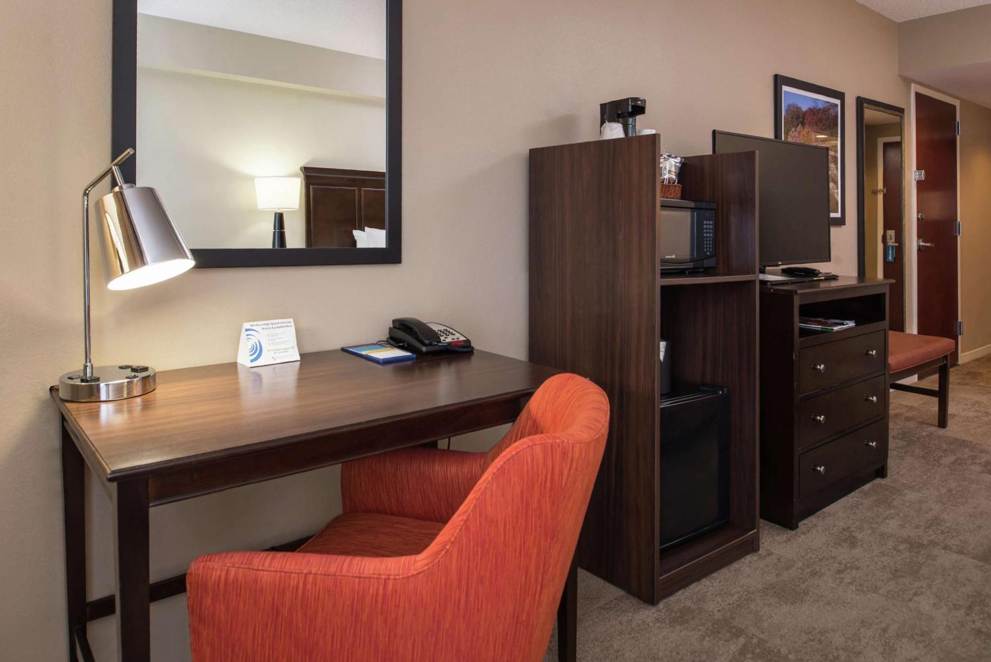 Hampton Inn & Suites Charlotte Arrowood Rd Exteriér fotografie